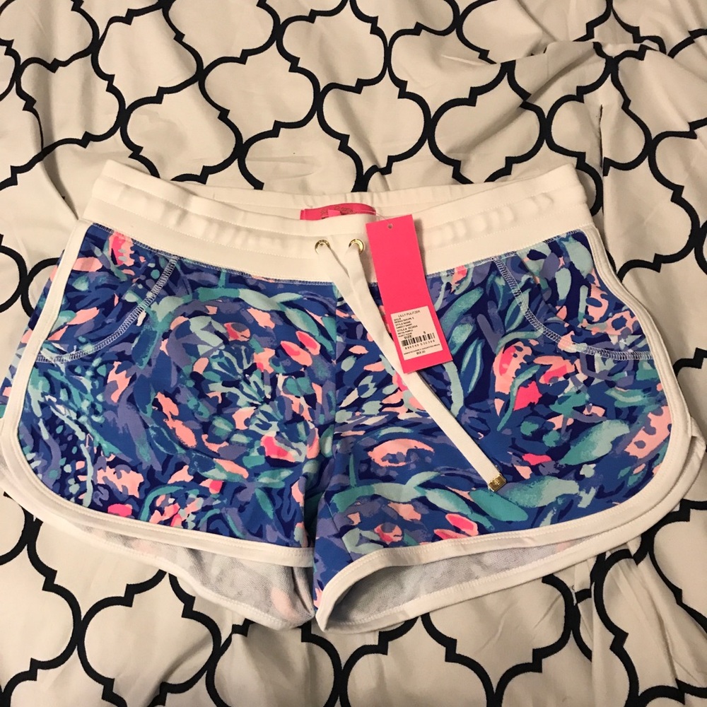 NWT small Lilly Pulitzer Chrissie shorts